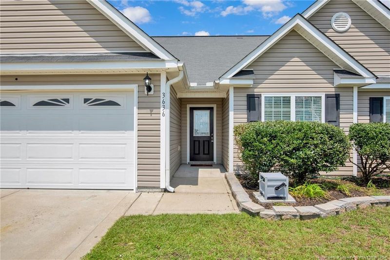 3636 Crosswinds Dr, Hope Mills, NC 28348