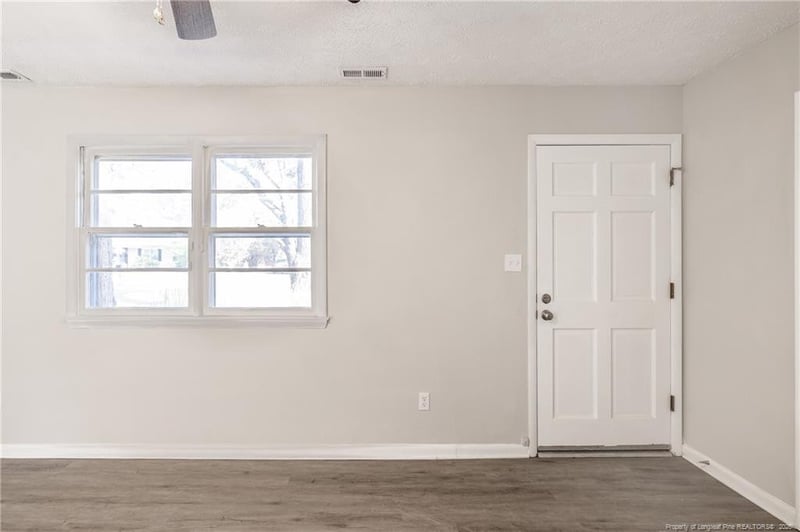 3636 Metric Dr, Hope Mills, NC 28348