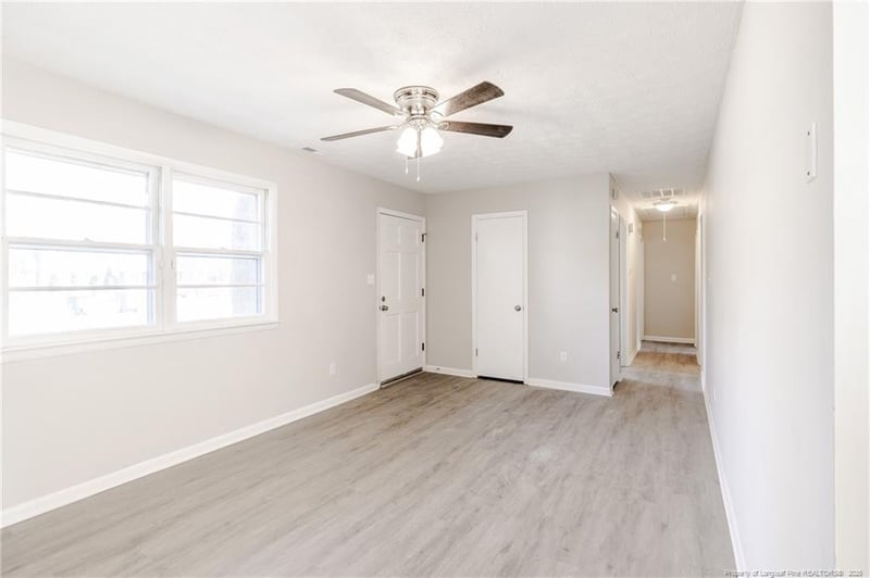 3636 Metric Dr, Hope Mills, NC 28348