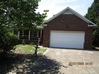 3638 Golfview Rd, Hope Mills, NC 28348