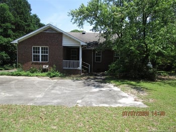 3638 Golfview Rd, Hope Mills, NC 28348