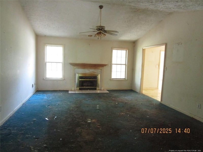 3638 Golfview Rd, Hope Mills, NC 28348