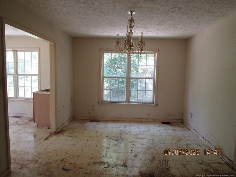3638 Golfview Rd, Hope Mills, NC 28348