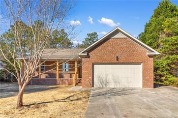 3638 Golfview Rd, Hope Mills, NC 28348