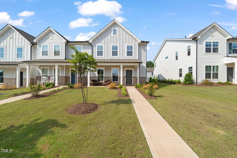 364 Abbots Mill Dr, Raleigh, NC 27603