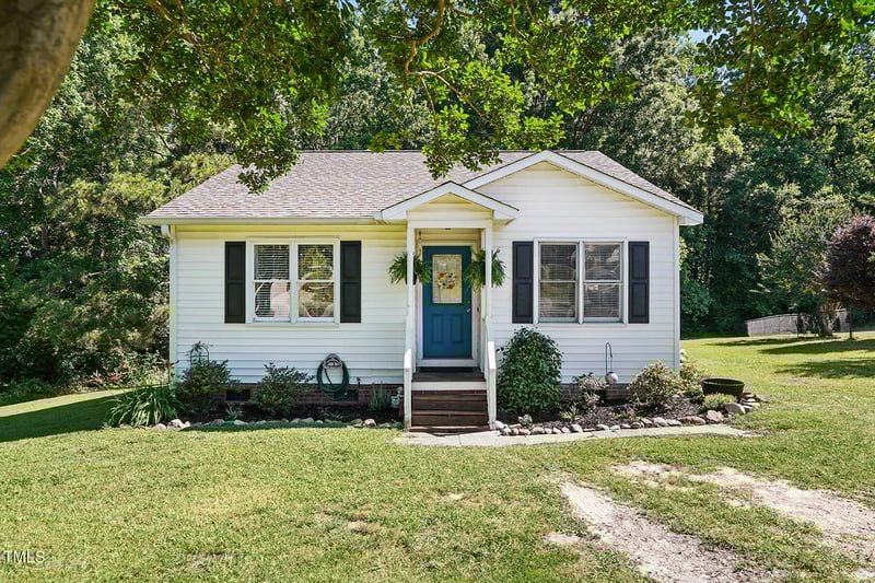 364 Chinaberry Ln, Angier, NC 27501