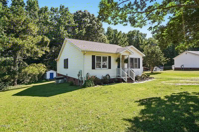 364 Chinaberry Ln, Angier, NC 27501