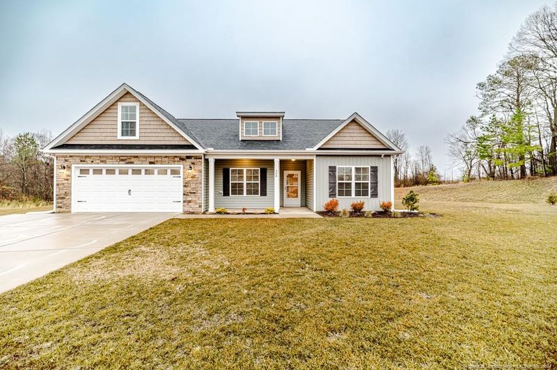 364 Manning Dr, Sanford, NC 27332