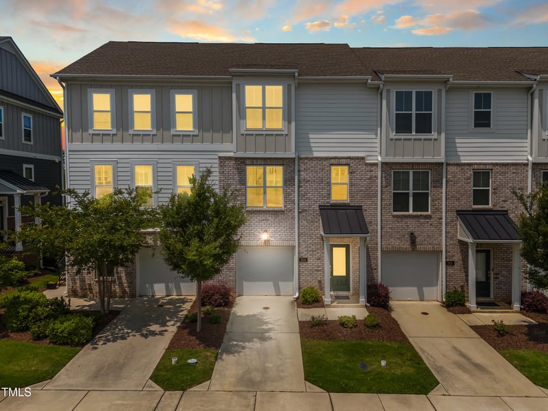 364 Skymont Dr, Holly Springs, NC 27540