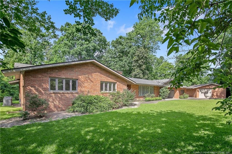 3641 Farmbrook Rd, Fayetteville, NC 28303
