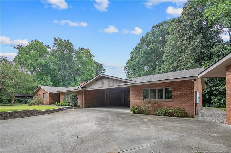 3641 Farmbrook Rd, Fayetteville, NC 28303