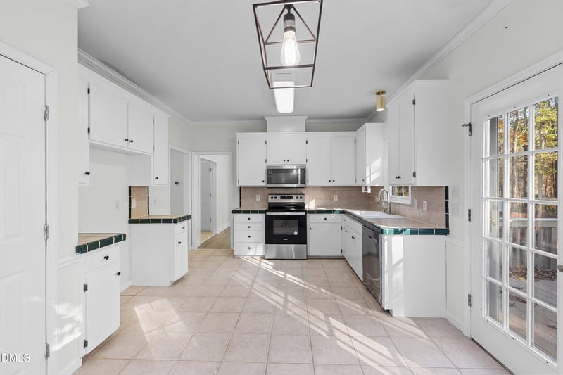 3645 Pointe Dr, Apex, NC 27539