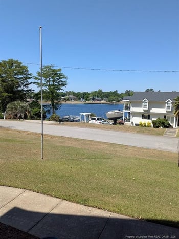 3647 Lakeshore Dr, Hope Mills, NC 28348