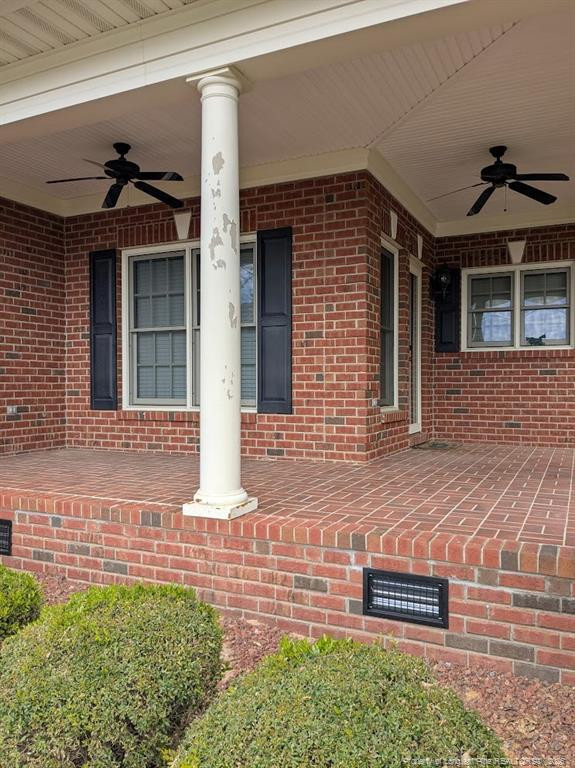 3647 Lakeshore Dr, Hope Mills, NC 28348