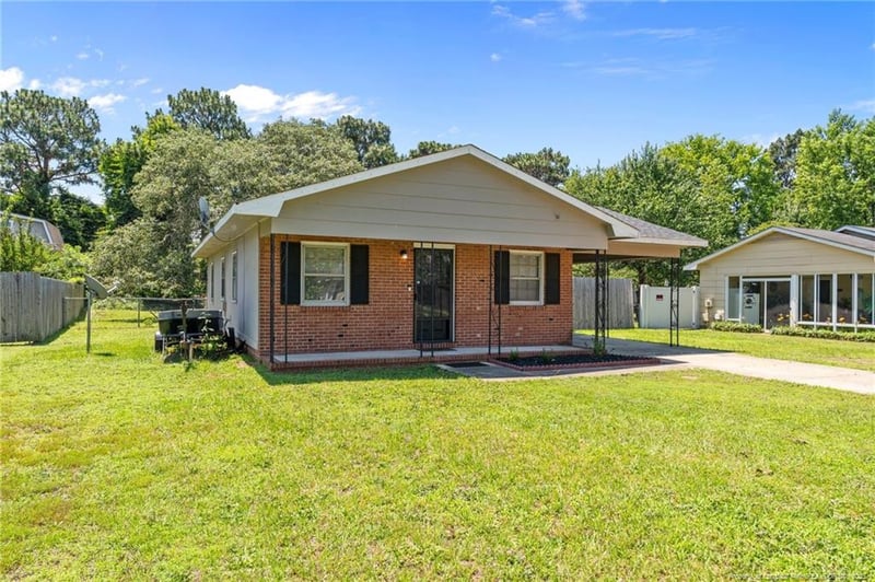 3649 Marcliff Rd, Hope Mills, NC 28348