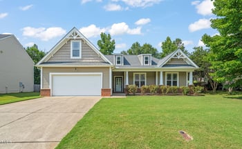 365 Collinsworth Dr, Clayton, NC 27527