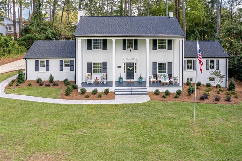 365 Valley Rd, Fayetteville, NC 28305