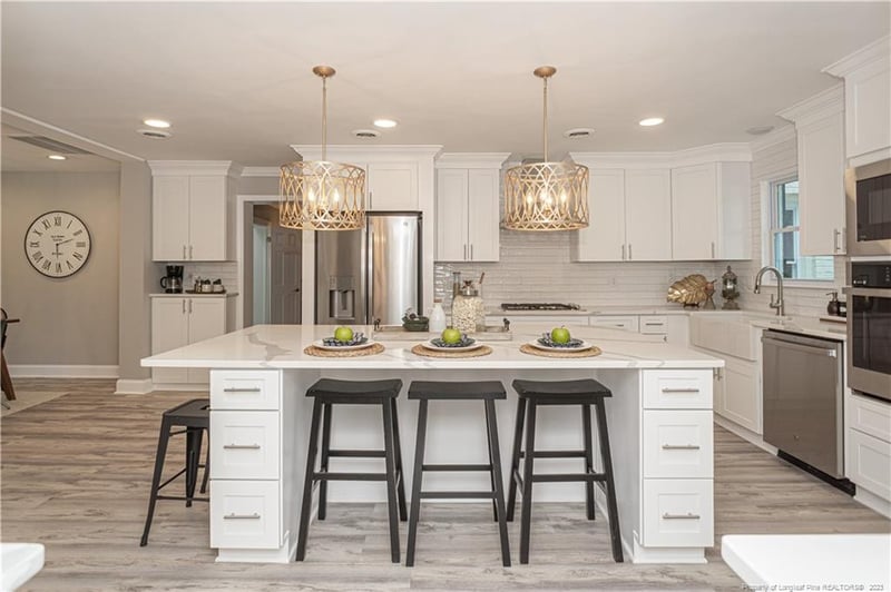 365 Valley Rd, Fayetteville, NC 28305