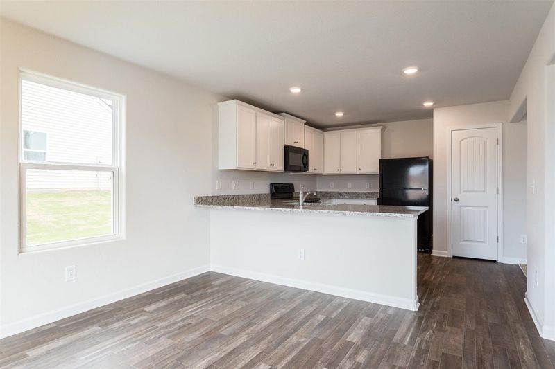 365 Windbreak Ln, Youngsville, NC 27596