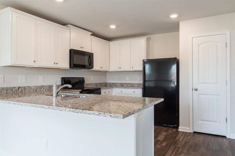 365 Windbreak Ln, Youngsville, NC 27596