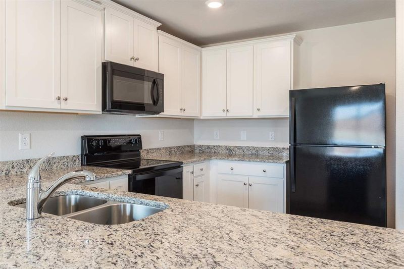 365 Windbreak Ln, Youngsville, NC 27596