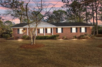 3659 Lake Forest Dr, Hope Mills, NC 28348