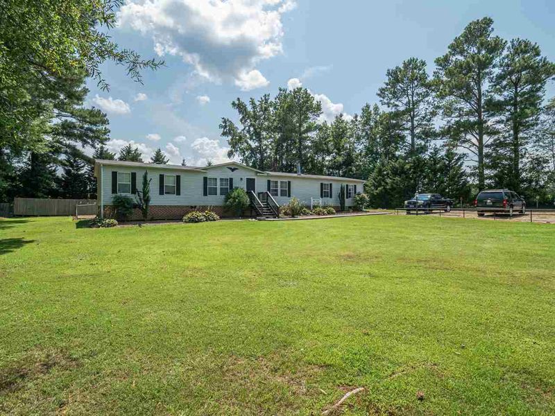 366 Howard Tant Rd, Zebulon, NC 27597