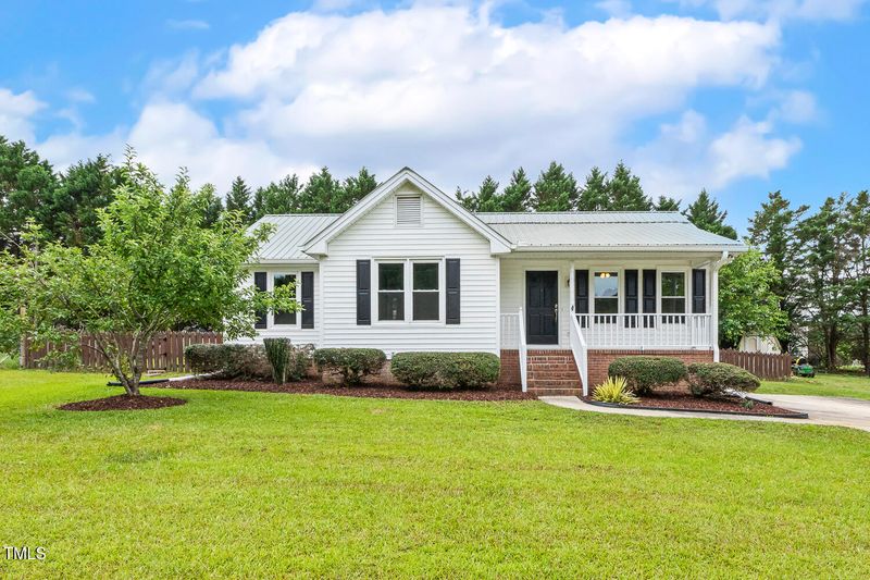 366 E Smithfield St, Angier, NC 27501