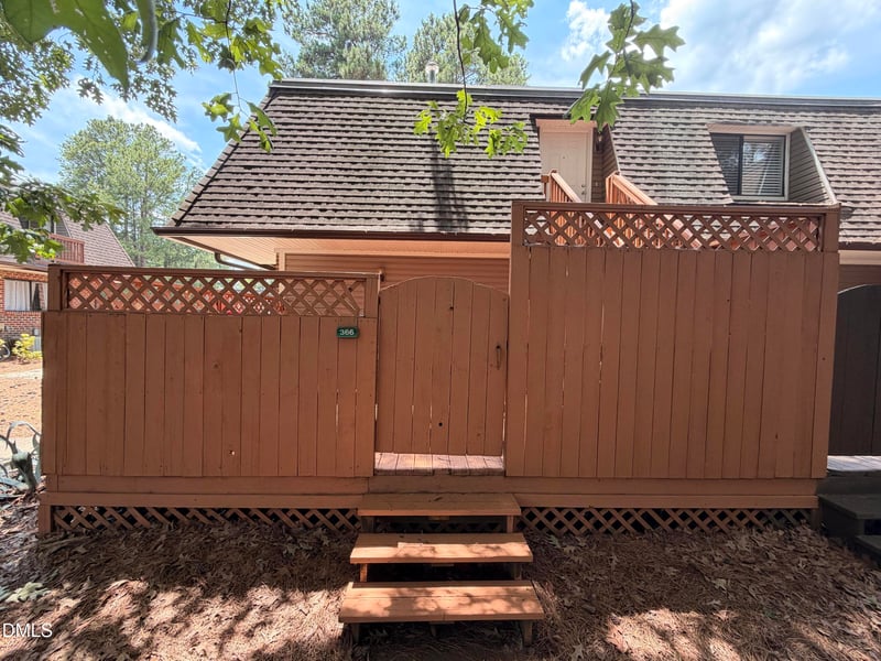366 Summerwalk Cir, Chapel Hill, NC 27517