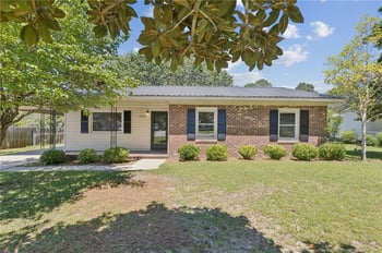 3660 Metric Dr, Hope Mills, NC 28348