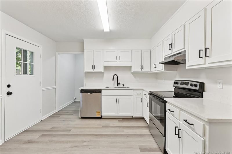 3660 Metric Dr, Hope Mills, NC 28348