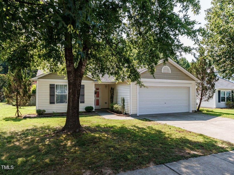 3665 Watkins Ridge Ct, Raleigh, NC 27616