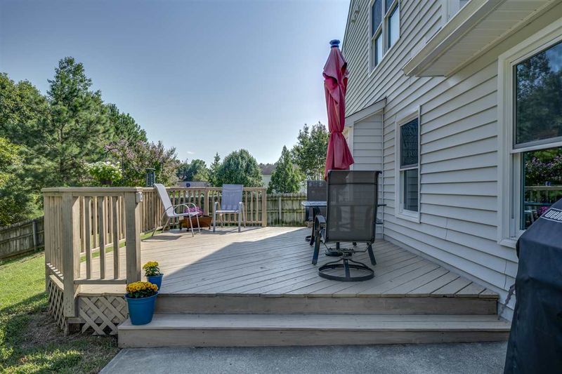 3669 Watkins Ridge Ct, Raleigh, NC 27616