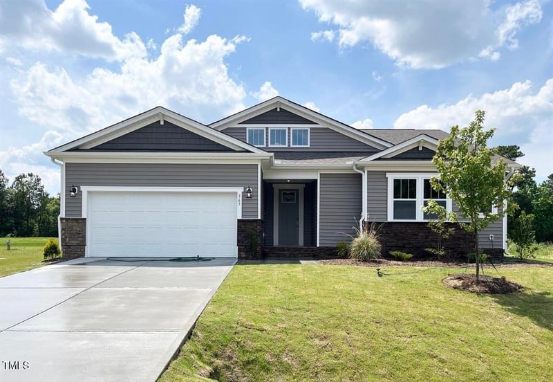 367 Fast Pitch Ln, Four Oaks, NC 27524