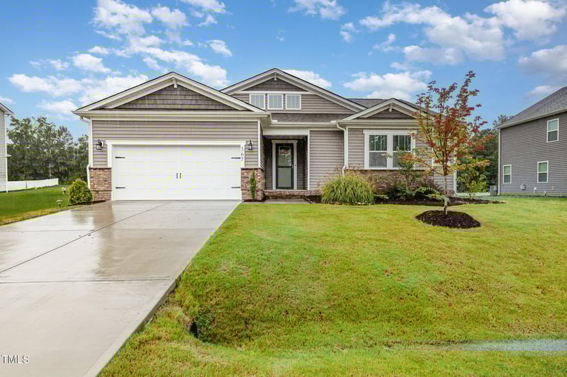 367 Fast Pitch Ln, Four Oaks, NC 27524
