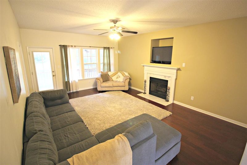367 Spearhead Pl, Clayton, NC 27520