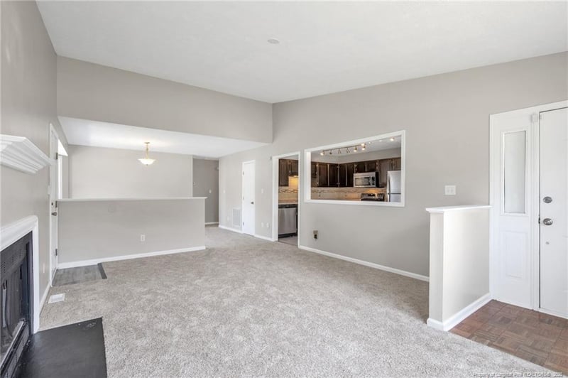 3672 Highgate Dr, Hope Mills, NC 28348