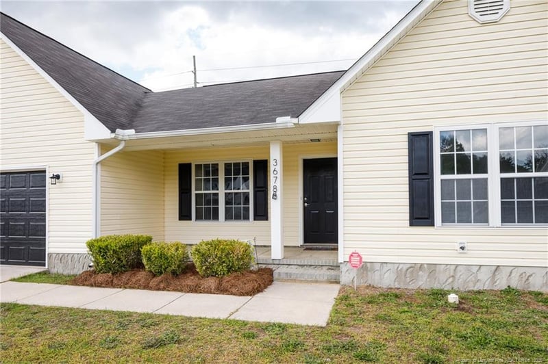 3678 Pioneer Dr, Hope Mills, NC 28348
