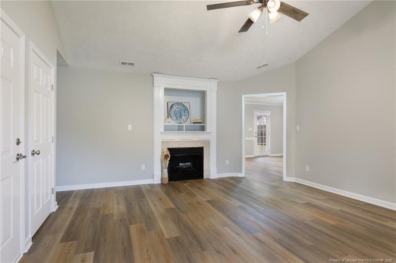 3678 Pioneer Dr, Hope Mills, NC 28348