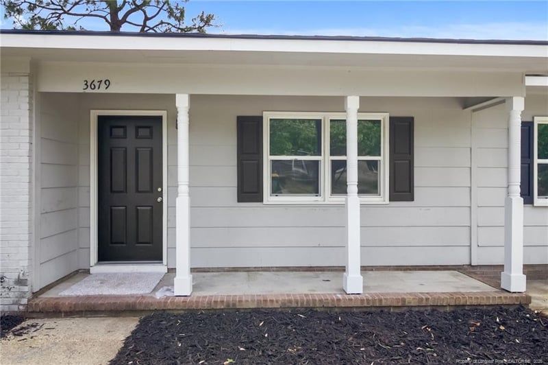 3679 Marcliff Rd, Hope Mills, NC 28348