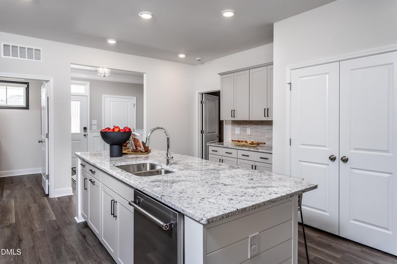 368 Village Walk Dr, Clayton, NC 27520