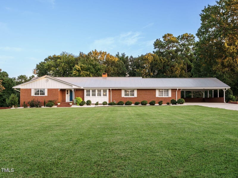 3680 15 501 , Pittsboro, NC 27312