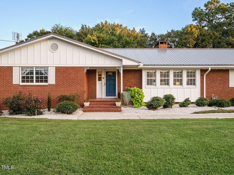 3680 15 501 , Pittsboro, NC 27312