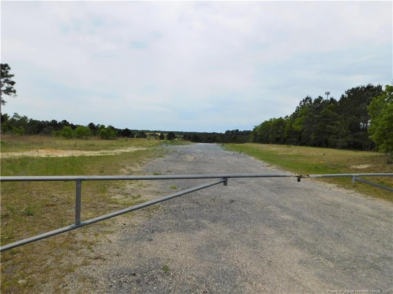 3680 Elk Rd, Hope Mills, NC 28348