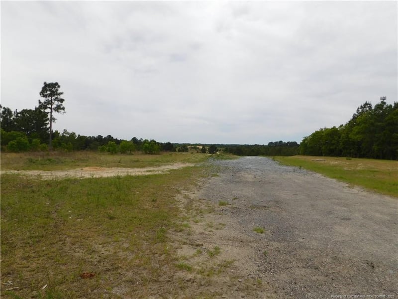 3680 Elk Rd, Hope Mills, NC 28348