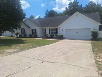 3681 Pioneer Dr, Hope Mills, NC 28348