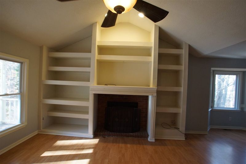 3685 Creekbend Dr, Wake Forest, NC 27587