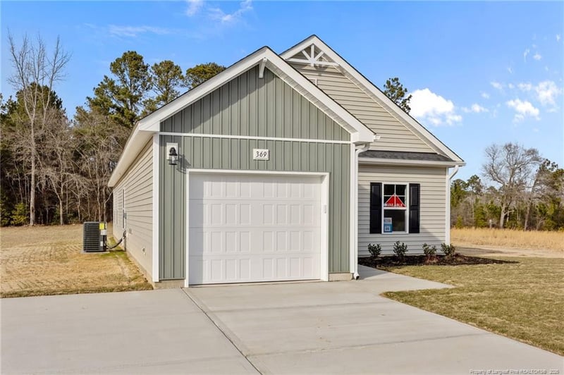 369 Hookbill Ln, Lillington, NC 27546