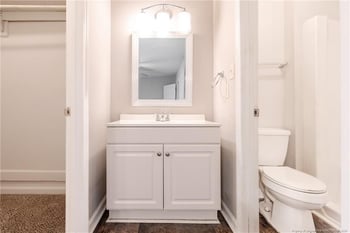 3690 Highgate Dr, Hope Mills, NC 28348