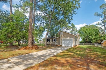 3695 Applegate Rd, Hope Mills, NC 28348